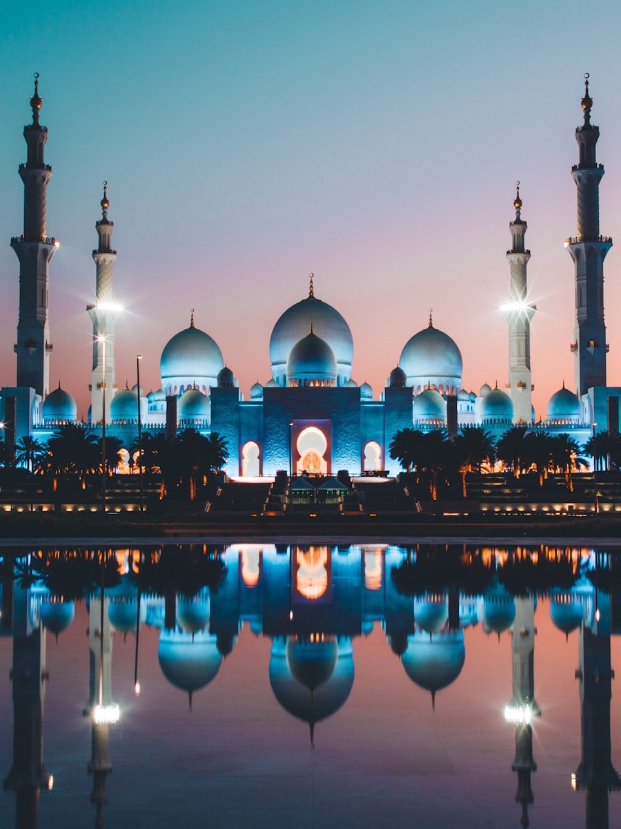The white domes and arches of the Sheikh Zayed Grand Mosque in Abu Dhabi